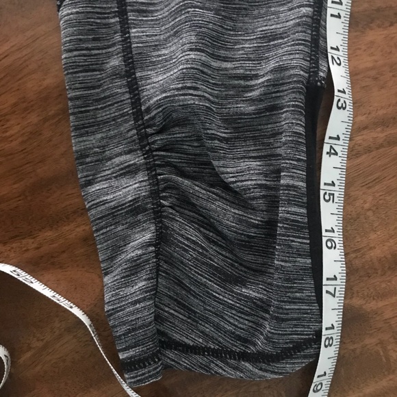 Crop Workout Leggings - Picture 6 of 7